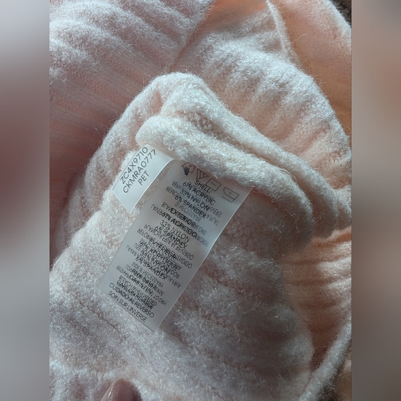 Calvin Klein Soft Light Pink Sweater Size Small - Picture 5 of 8